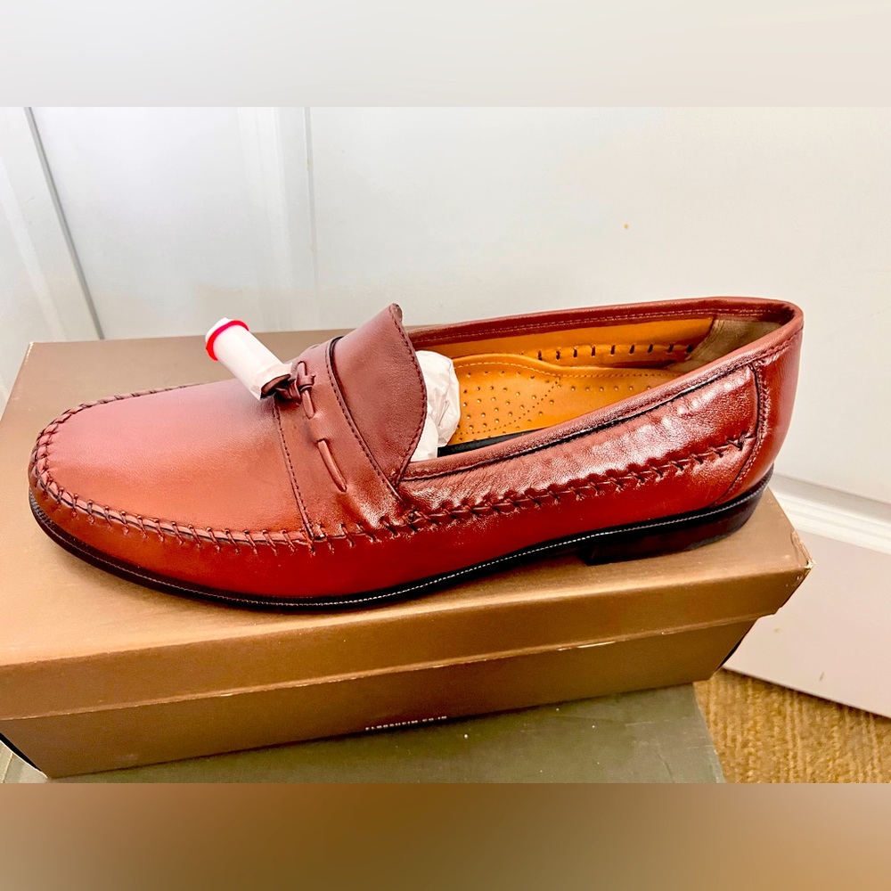 BRAND NEW- size 12 men’s dress shoes